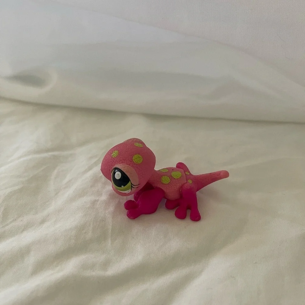 Littlest Pet Shop #1455 Pink & Green Gecko Lizard